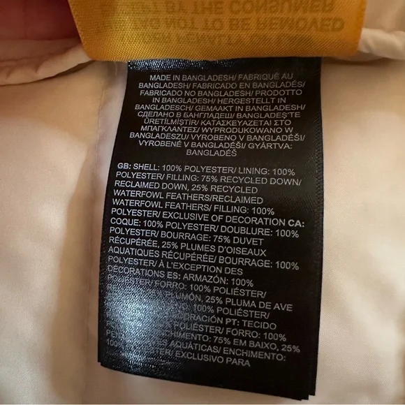 The North Face Women’s Aconcagua 3 Vest
Color: White Dune - Picture 12 of 16